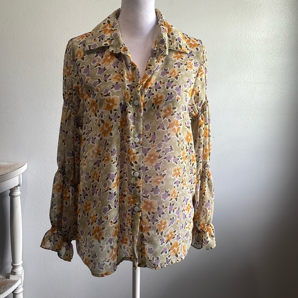 [LA LUNE] Floral Button Down Blouse - Size Medium NWT
